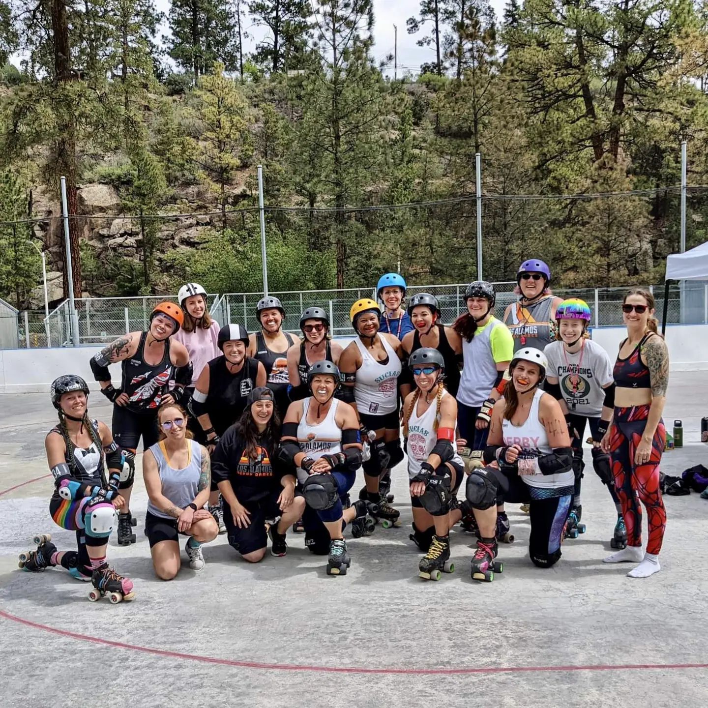 Even though we got rained out (and powered out) on Saturday, we were lucky enough that some visiting @crossroadscityderby skaters were still with us the following morning to have a quick pick up scrimmage. They are a great bunch and are so SO tough! Thanks for playing with us, besties. ❤️🧡🖤🤍

#rollerderby #rollerderbylove #losalamosderbydames #tacosauce #newmexicorollerderby